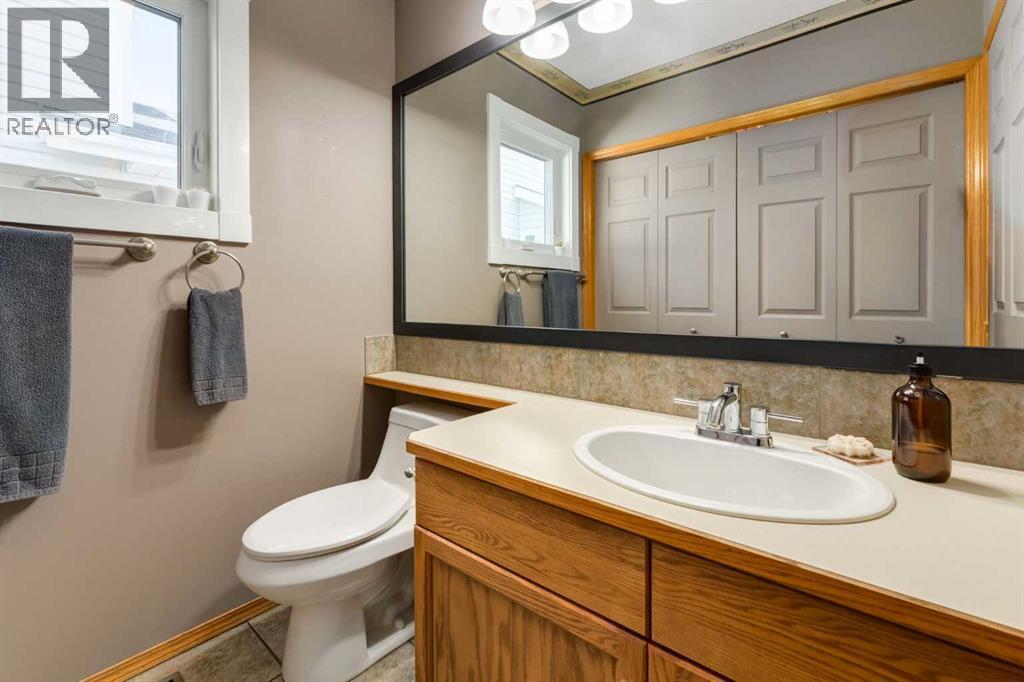 159 Macewan Drive Nw, Calgary, Alberta  T3K 3G5 - Photo 17 - A2309354