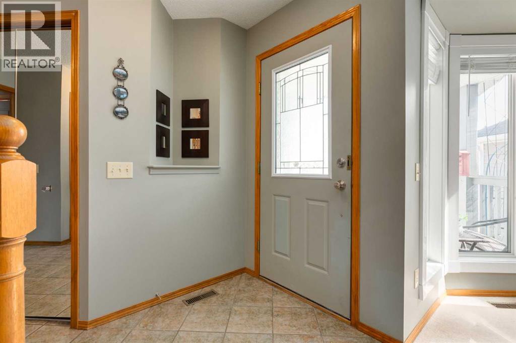 159 Macewan Drive Nw, Calgary, Alberta  T3K 3G5 - Photo 3 - A2309354