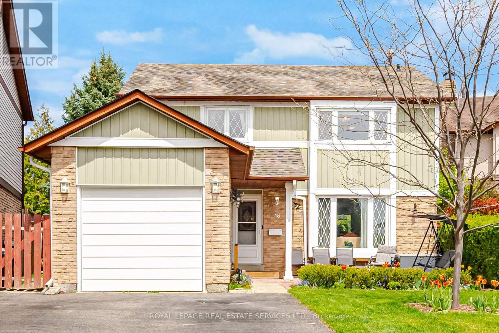 18 WOLVERTON CRESCENT, Brampton, Ontario