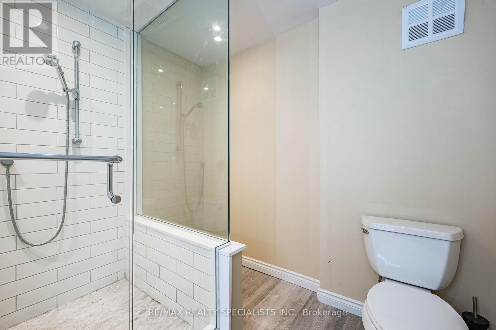 838 - 250 Manitoba Street, Toronto, Ontario M8Y 4G8 - Photo 38 - W13126822