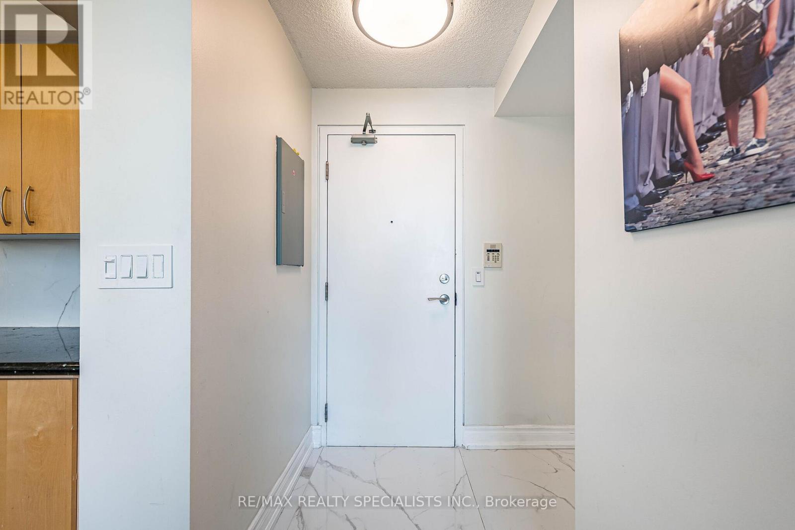 838 - 250 Manitoba Street, Toronto, Ontario M8Y 4G8 - Photo 4 - W13126822