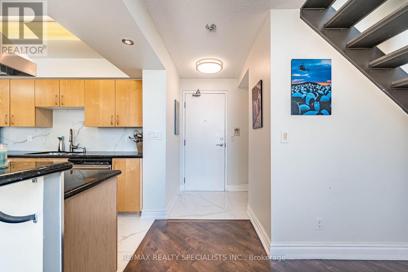 838 - 250 Manitoba Street, Toronto, Ontario M8Y 4G8 - Photo 5 - W13126822