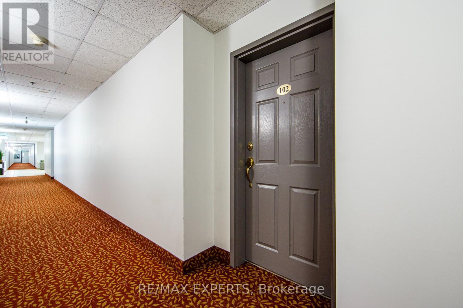 102 - 391 Plains Road E, Burlington, Ontario  L7T 4M2 - Photo 3 - W13126830