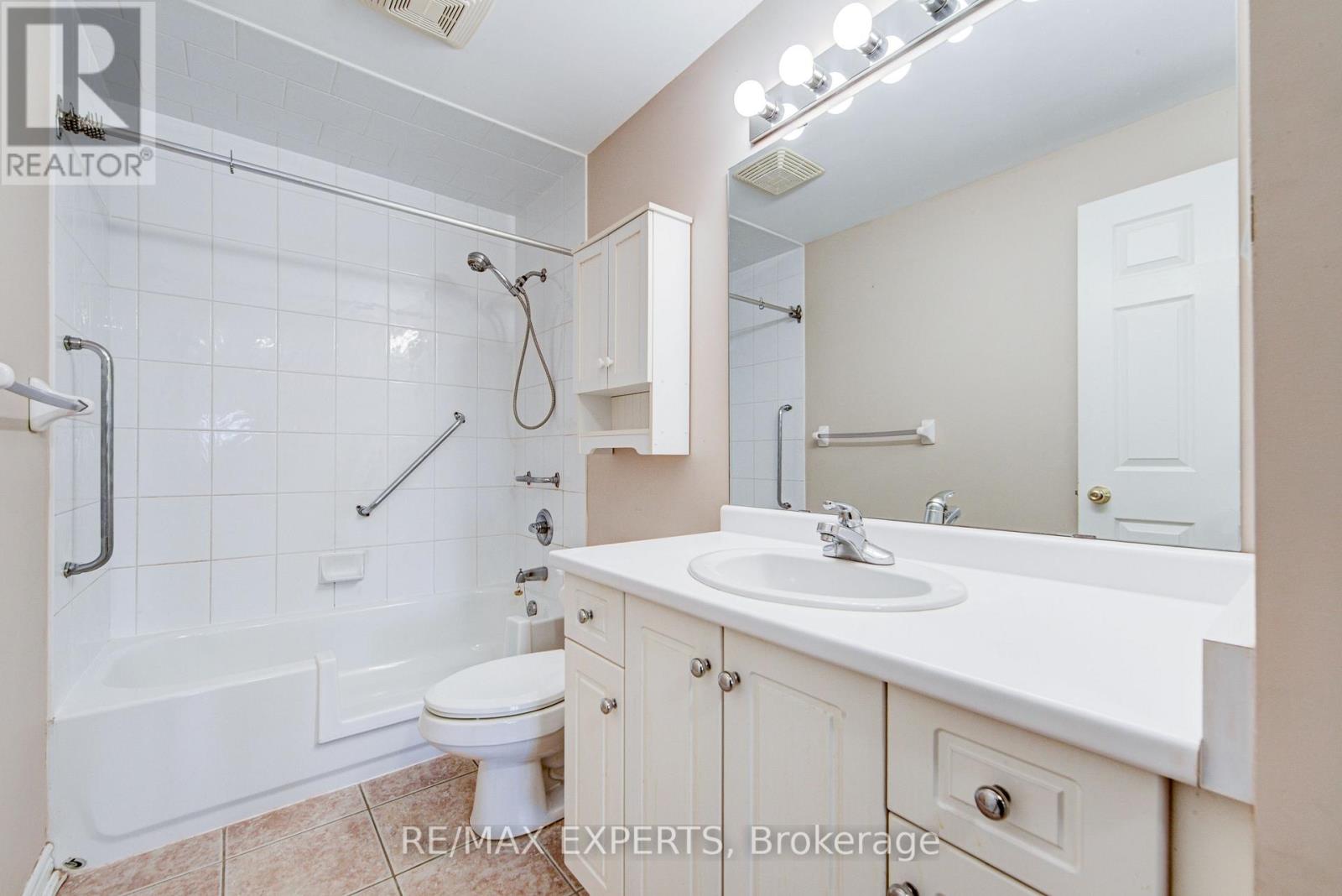 102 - 391 Plains Road E, Burlington, Ontario  L7T 4M2 - Photo 31 - W13126830