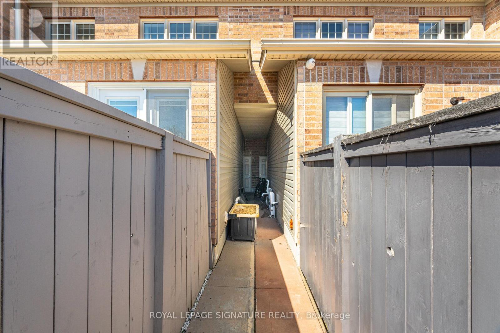 7 Cedarbrook Road, Brampton, Ontario  L6R 0W7 - Photo 48 - W13126838