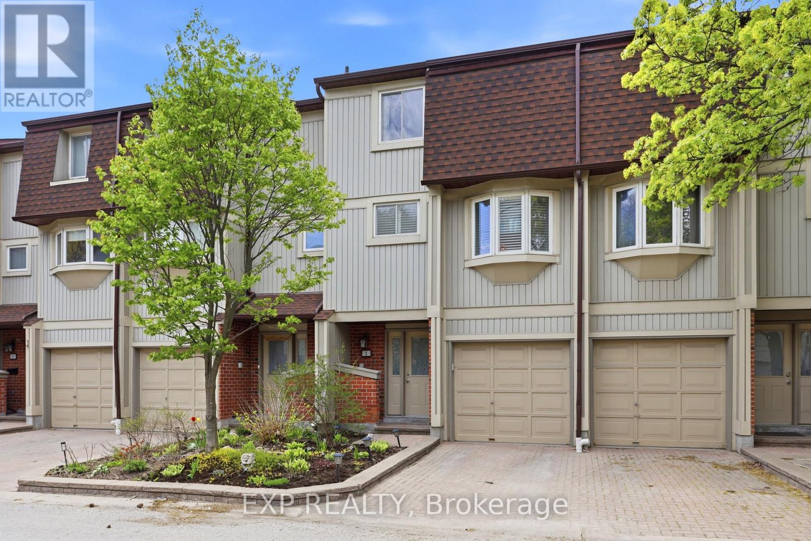 2 - 1010 Walden Circle, Mississauga, Ontario  L5J 4J9 - Photo 5 - W13126856