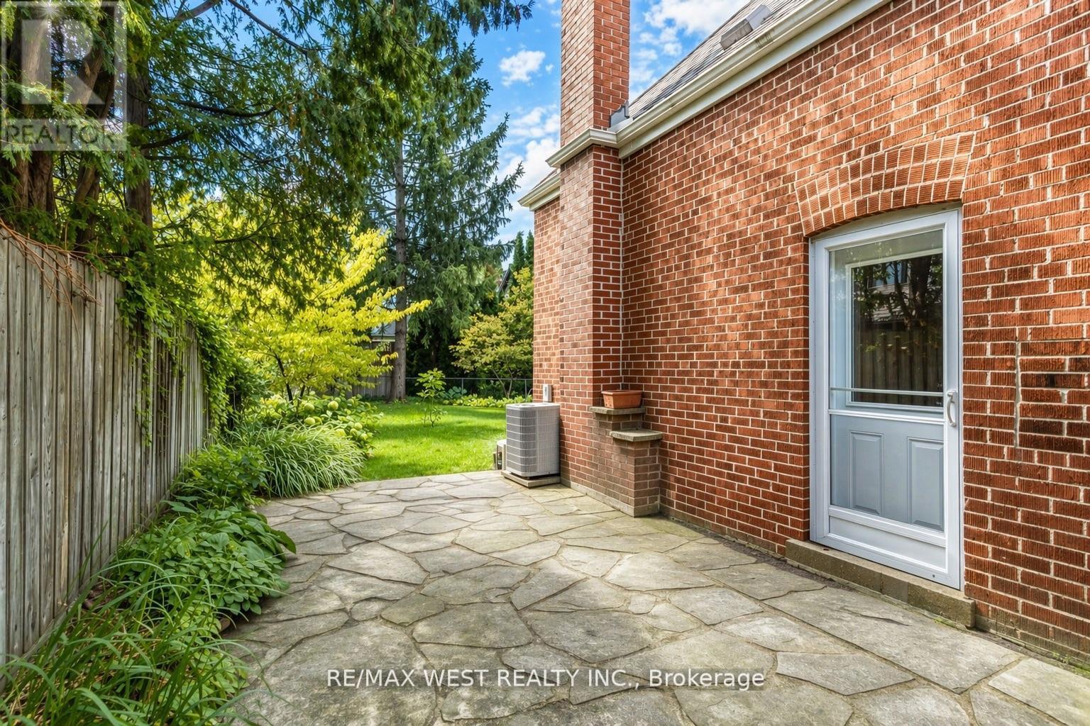 3 Glenroy Avenue, Toronto, Ontario  M8Y 2L9 - Photo 19 - W13126902