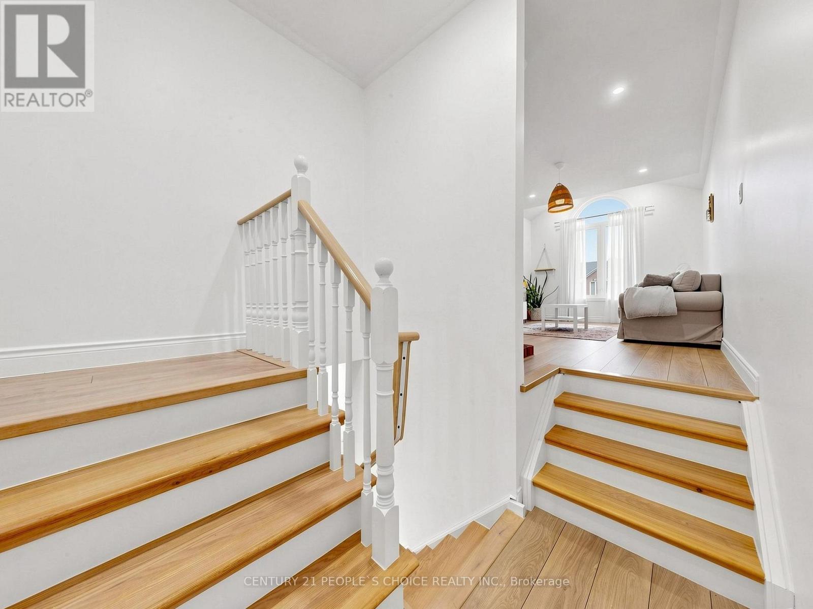 1327 Killaby Drive, Mississauga, Ontario  L5V 2C3 - Photo 15 - W13126942