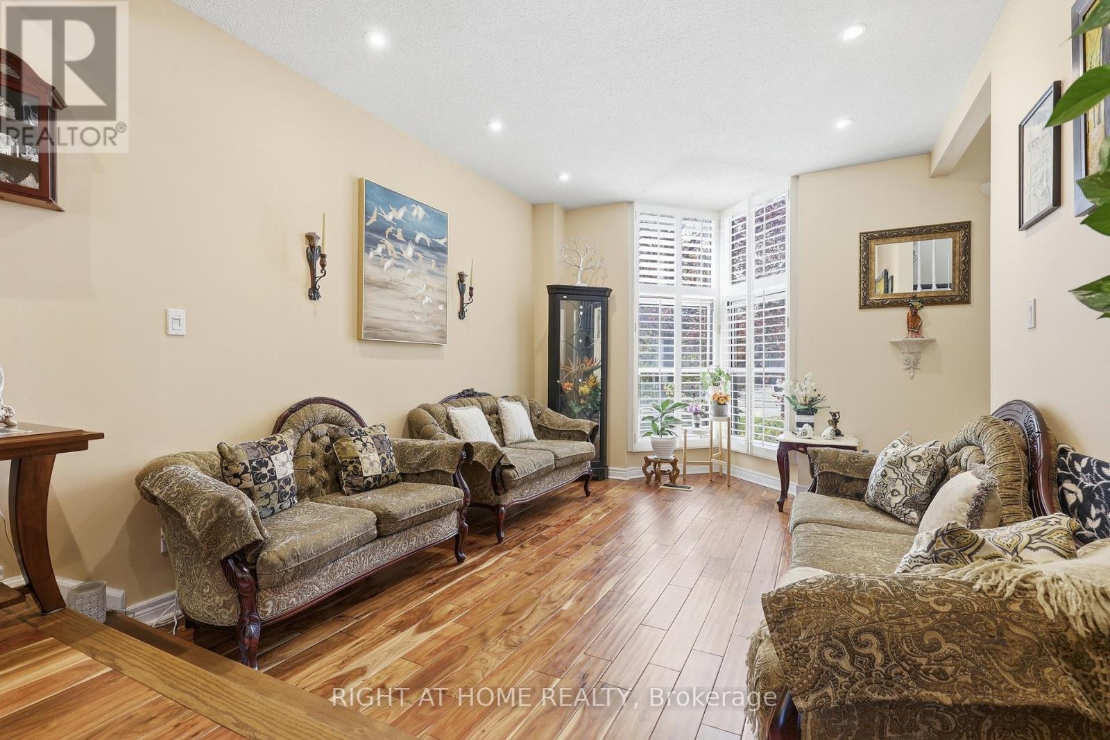 33 Parkside Drive, Brampton, Ontario  L6Y 2H2 - Photo 10 - W13127002