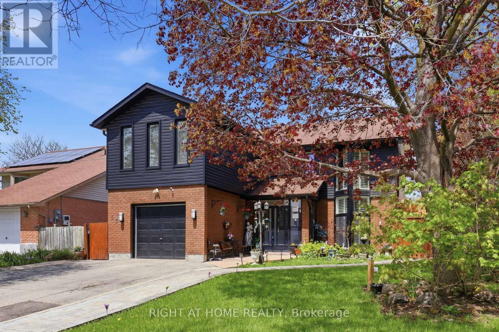 33 Parkside Drive, Brampton, Ontario  L6Y 2H2 - Photo 4 - W13127002