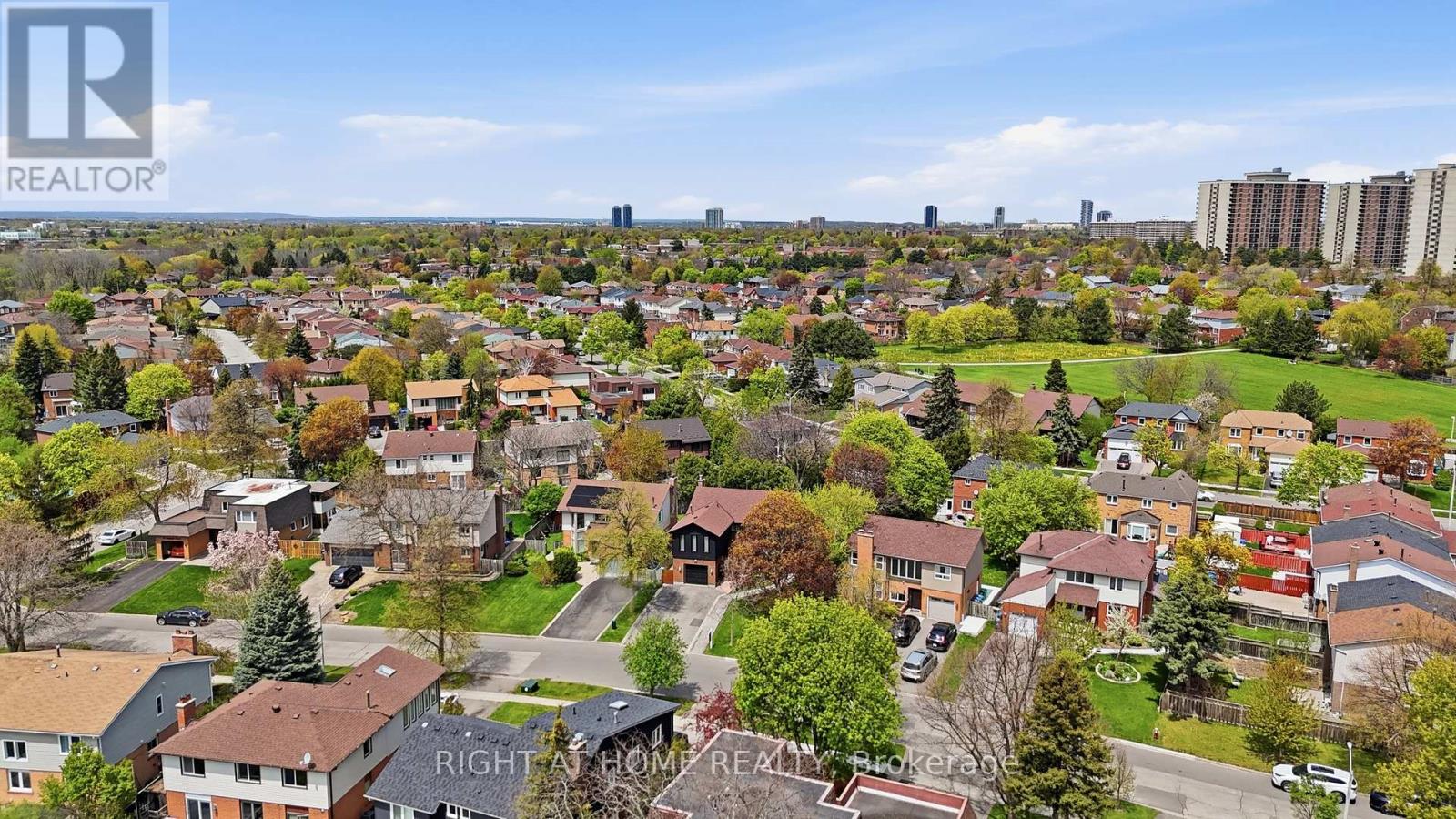 33 Parkside Drive, Brampton, Ontario  L6Y 2H2 - Photo 5 - W13127002