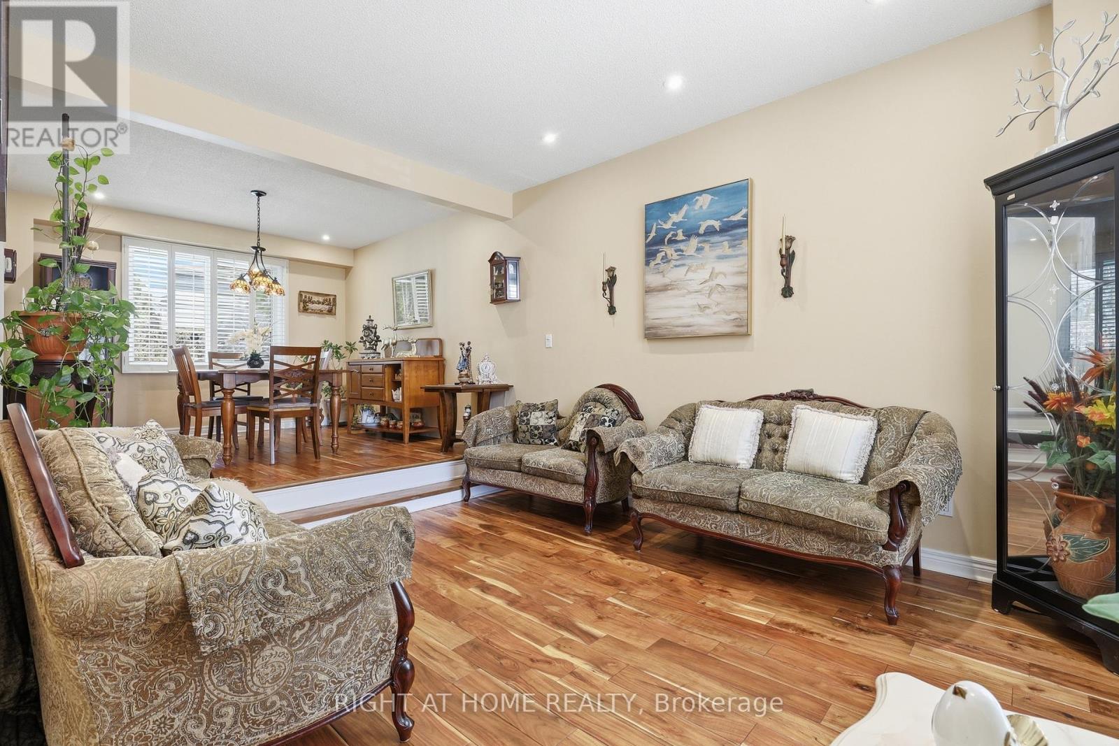 33 Parkside Drive, Brampton, Ontario  L6Y 2H2 - Photo 9 - W13127002