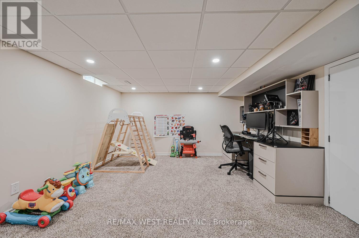 38 - 2065 Amherst Heights Court, Burlington, Ontario  L7P 4R7 - Photo 42 - W13127106