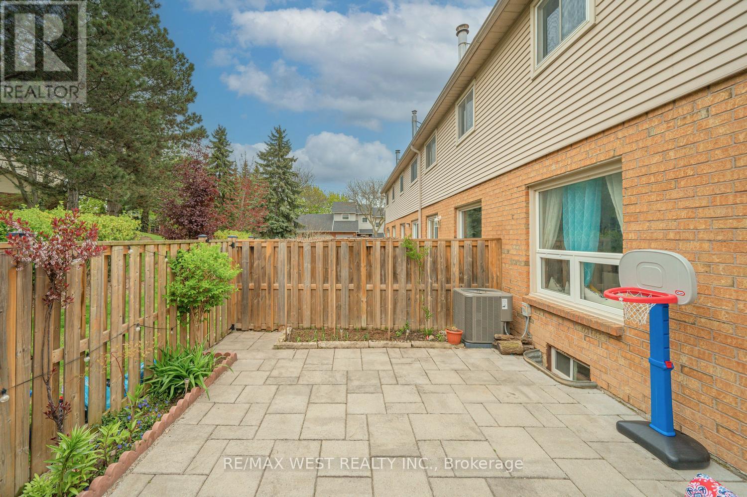 38 - 2065 Amherst Heights Court, Burlington, Ontario  L7P 4R7 - Photo 48 - W13127106