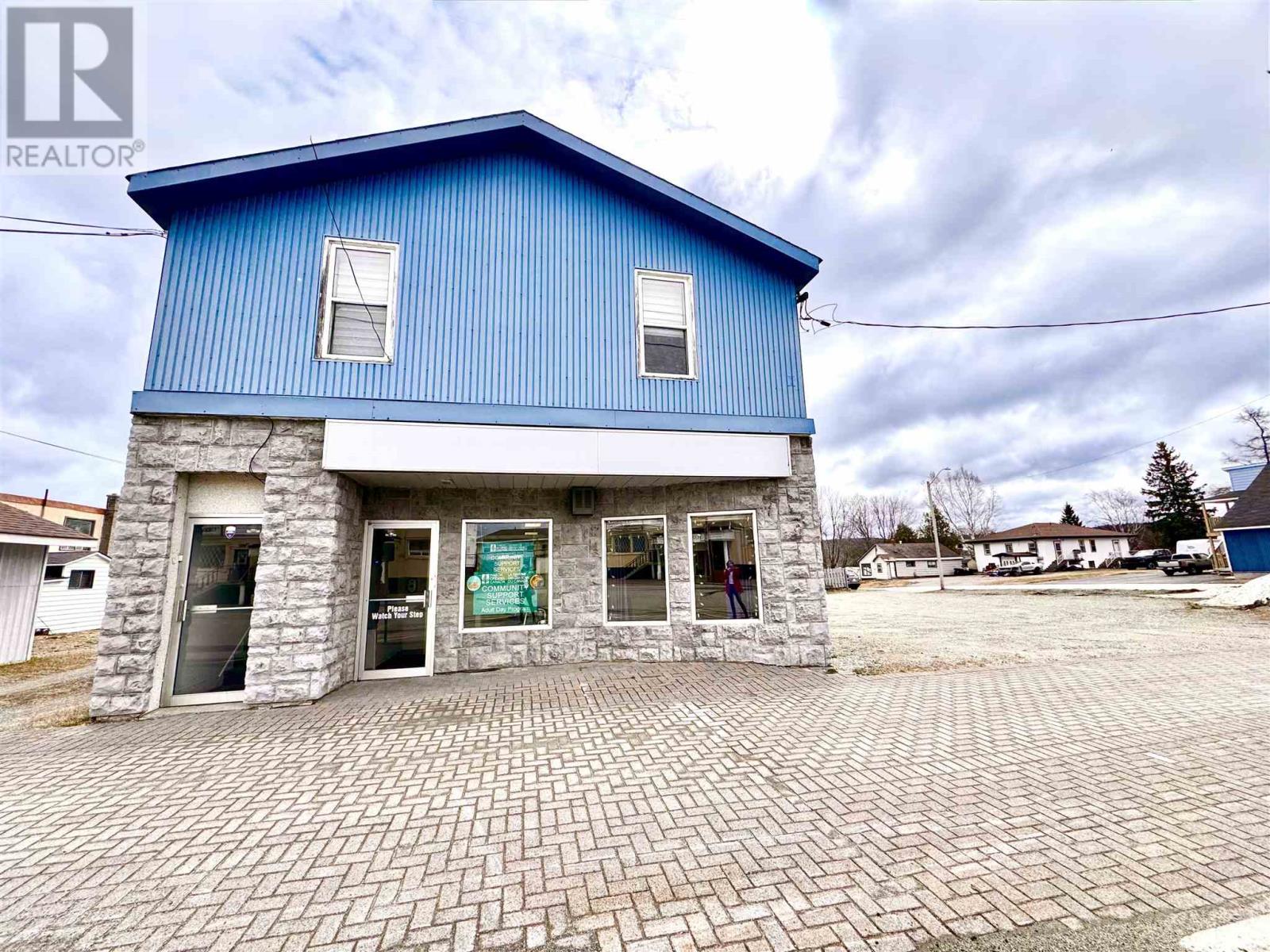 31 - 33 Broadway AVE, Wawa, Ontario