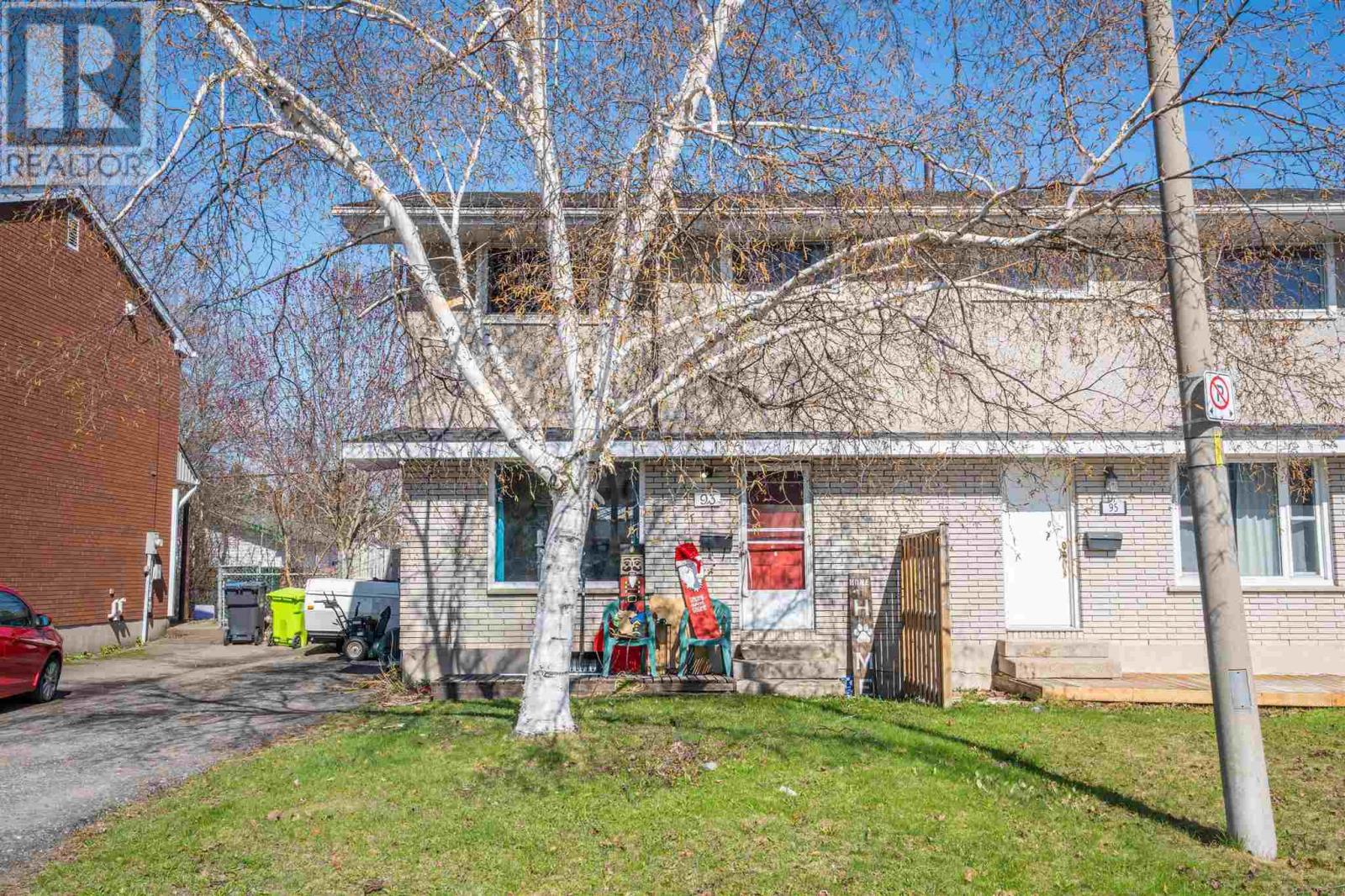 93 Adrian Dr, Sault Ste. Marie, Ontario  P6A 4W8 - Photo 2 - SM260960
