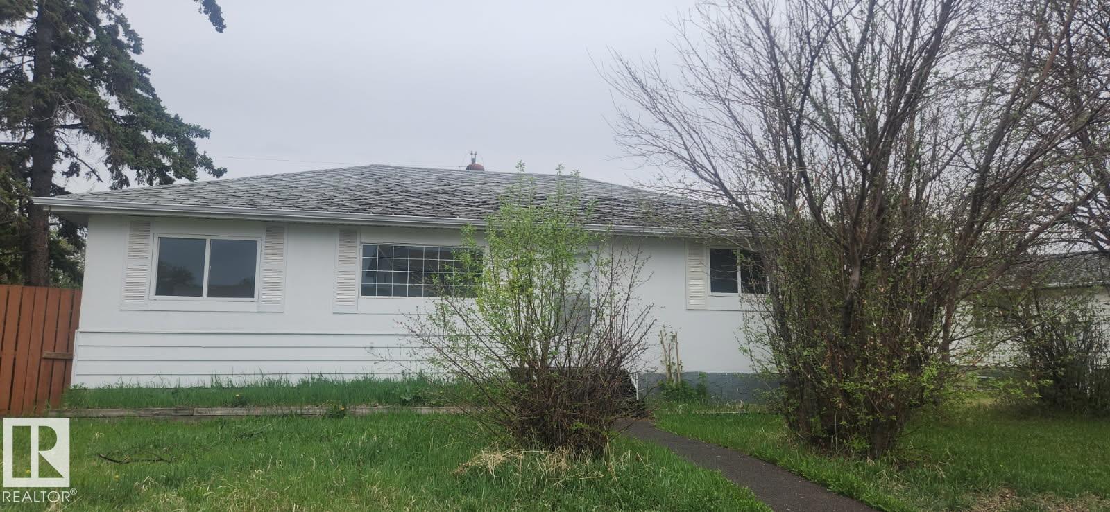 13904 135 Av Nw, Edmonton, Alberta  T5L 3Y8 - Photo 2 - E4475867