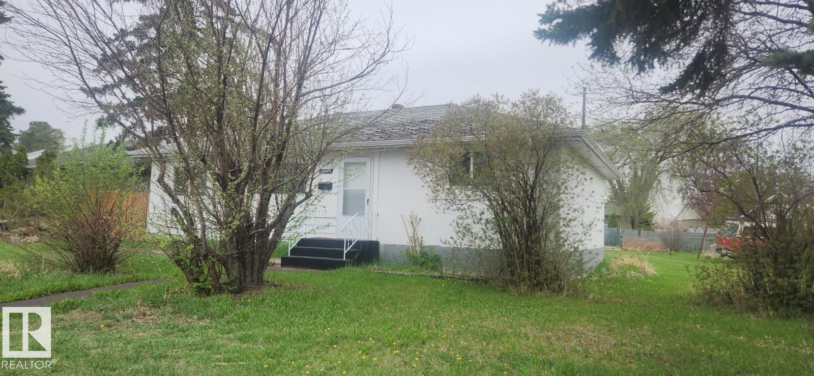 13904 135 AV NW, edmonton, Alberta