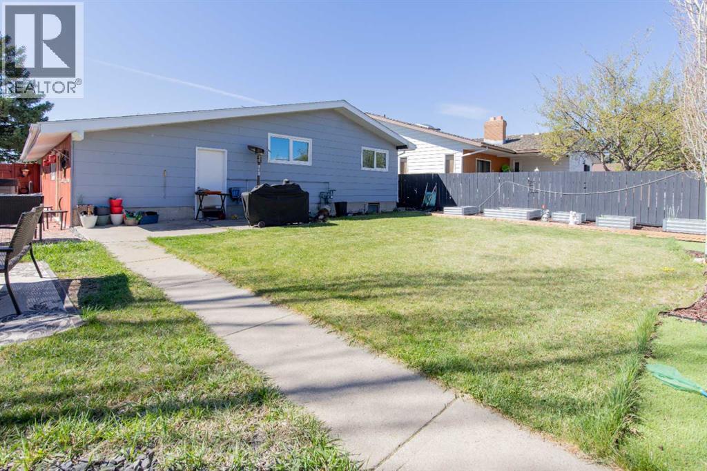 1047 Lakemount Boulevard S, Lethbridge, Alberta  T1K 3S6 - Photo 49 - A2308147