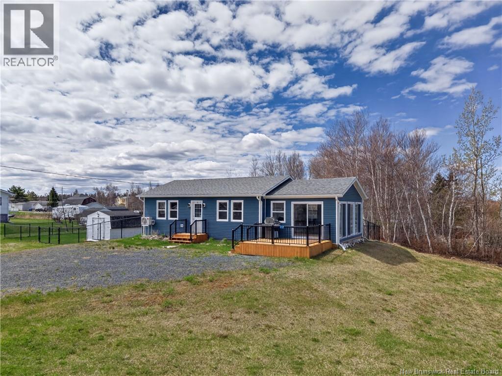 17 North Bayview Road, Baie-Sainte-Anne, New Brunswick  E9A 1A2 - Photo 4 - NB139352