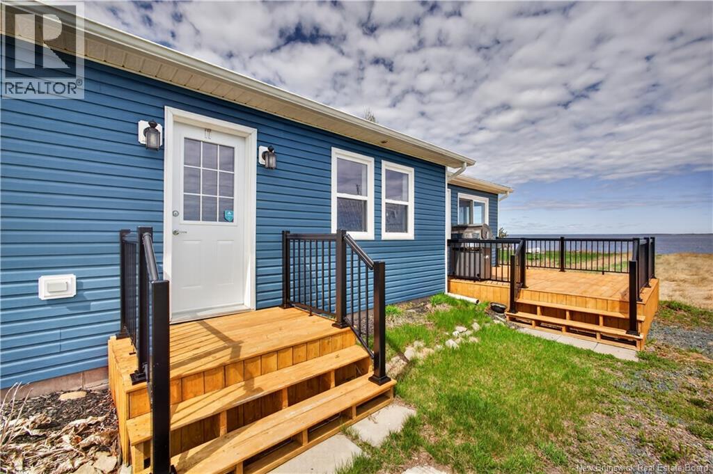 17 North Bayview Road, Baie-Sainte-Anne, New Brunswick  E9A 1A2 - Photo 5 - NB139352
