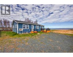 17 North Bayview Road, Baie-Sainte-Anne, New Brunswick
