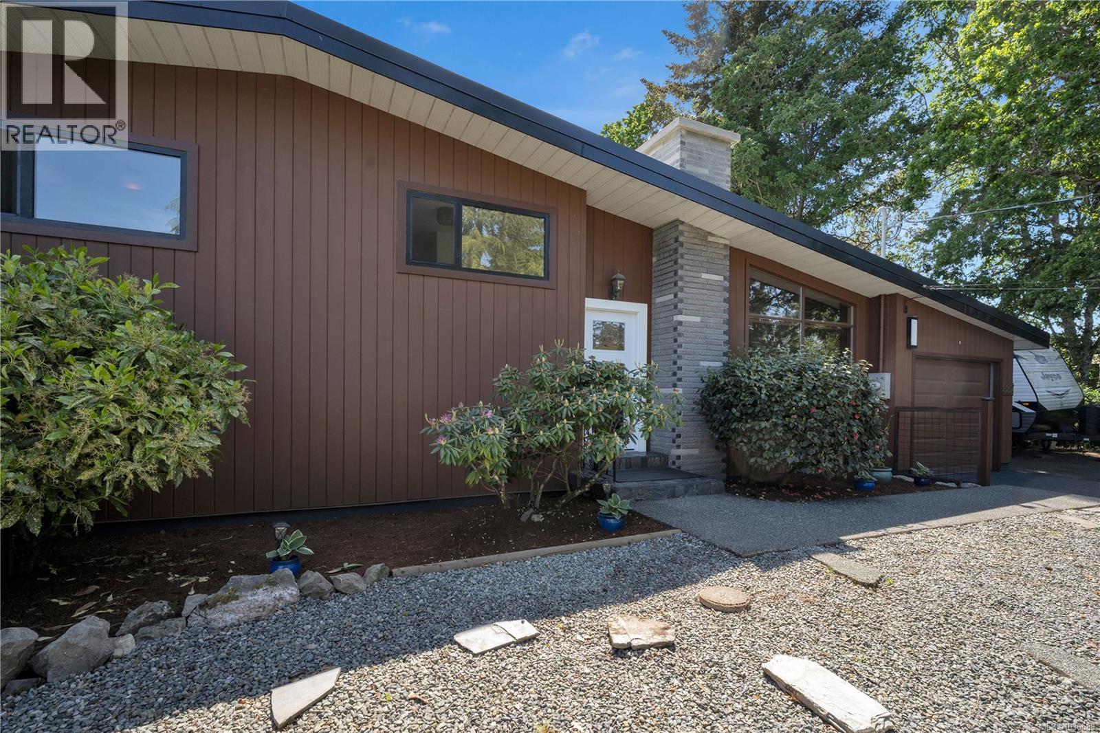 887 Clarke Rd W, Central Saanich, British Columbia  V8M 2G1 - Photo 22 - 1036589