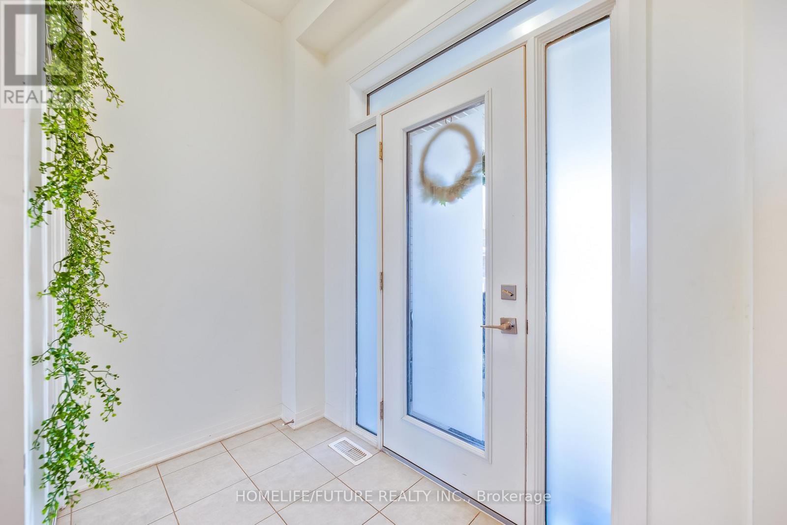 51 Sagewood Avenue, Barrie, Ontario  L9S 2Z4 - Photo 4 - S12815408