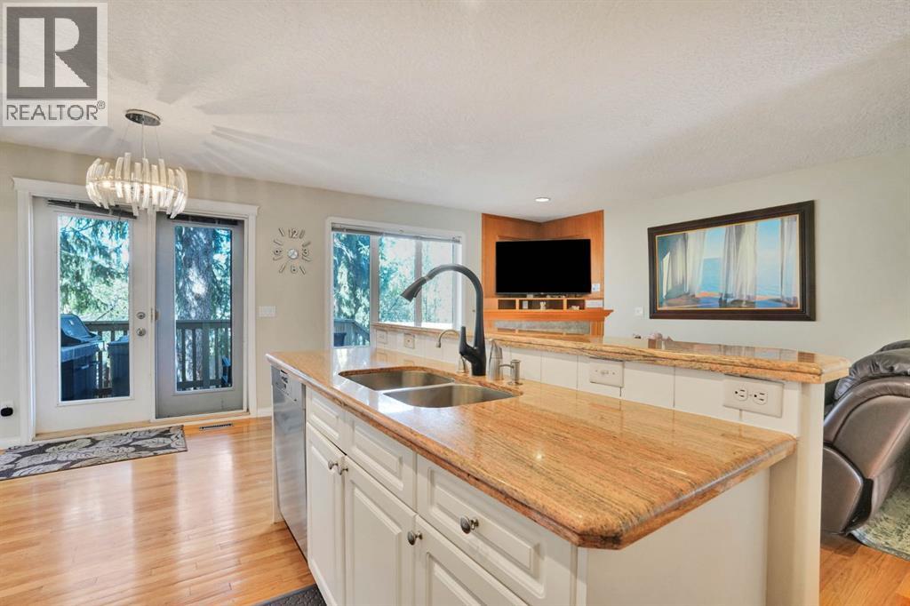 1650 Westmount Boulevard NW, Calgary, Alberta  T2N 3G6 - Photo 11 - A2310772
