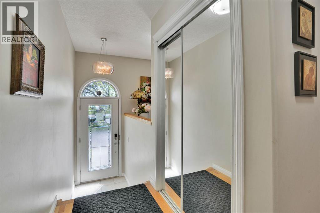 1650 Westmount Boulevard NW, Calgary, Alberta  T2N 3G6 - Photo 4 - A2310772