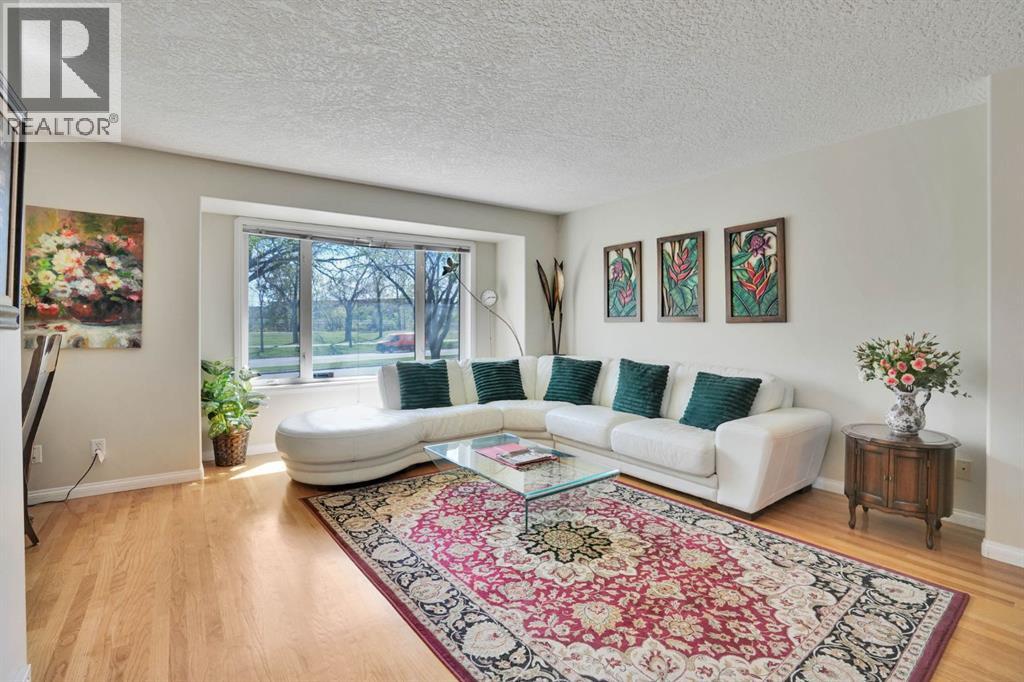 1650 Westmount Boulevard NW, Calgary, Alberta  T2N 3G6 - Photo 5 - A2310772