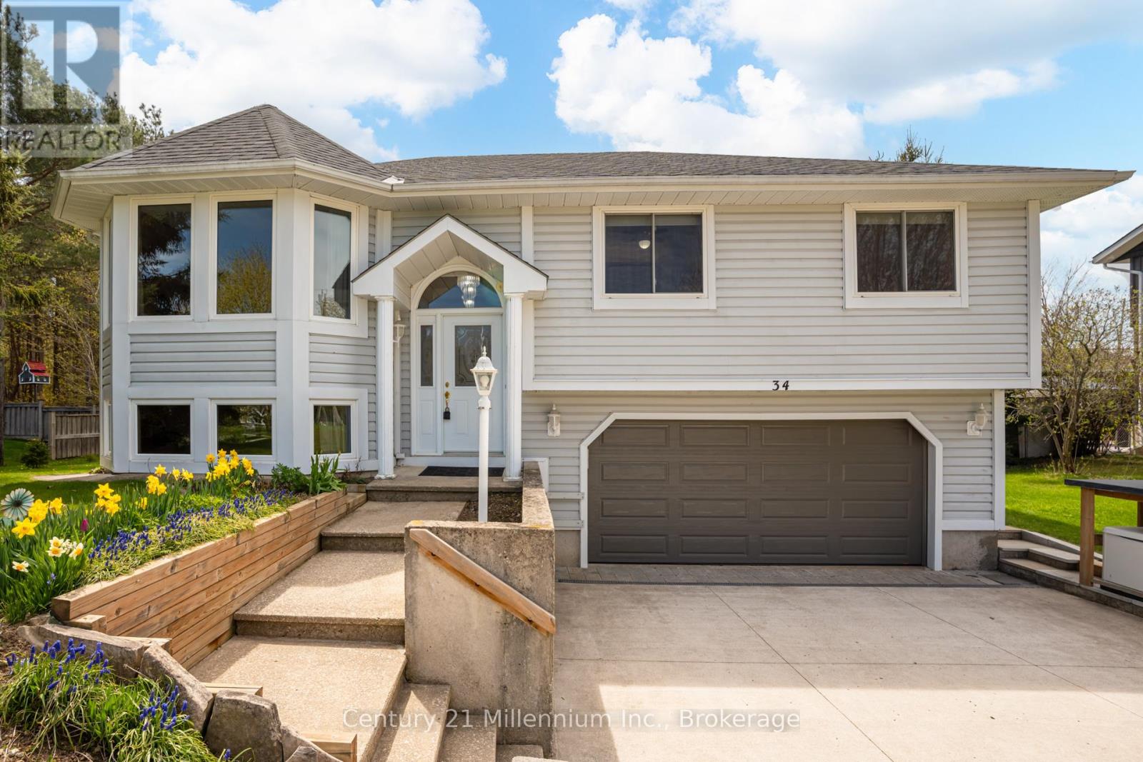 34 PINE TREE DRIVE, South Bruce Peninsula, Ontario