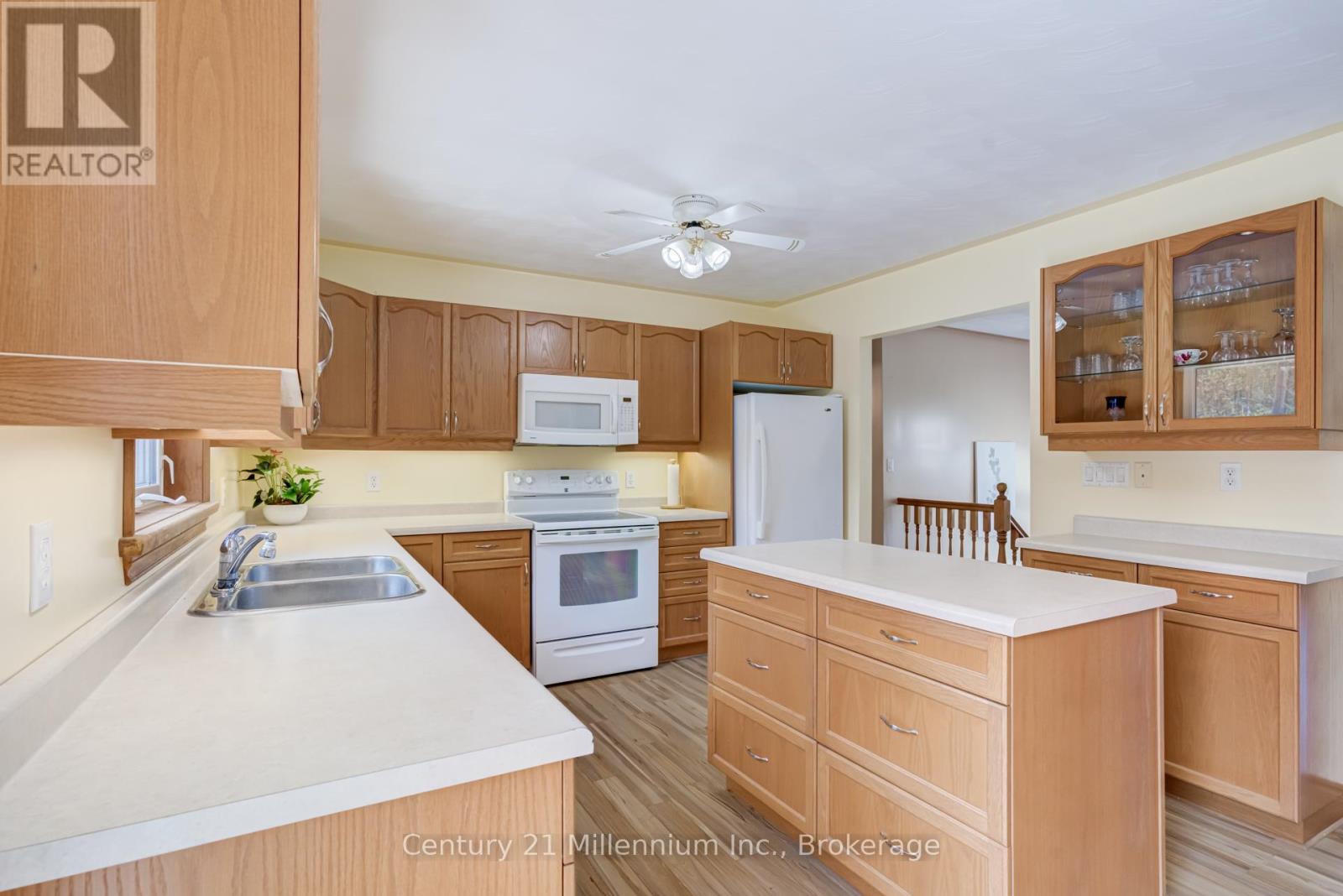 34 Pine Tree Drive, South Bruce Peninsula, Ontario  N0H 2T0 - Photo 10 - X13127196