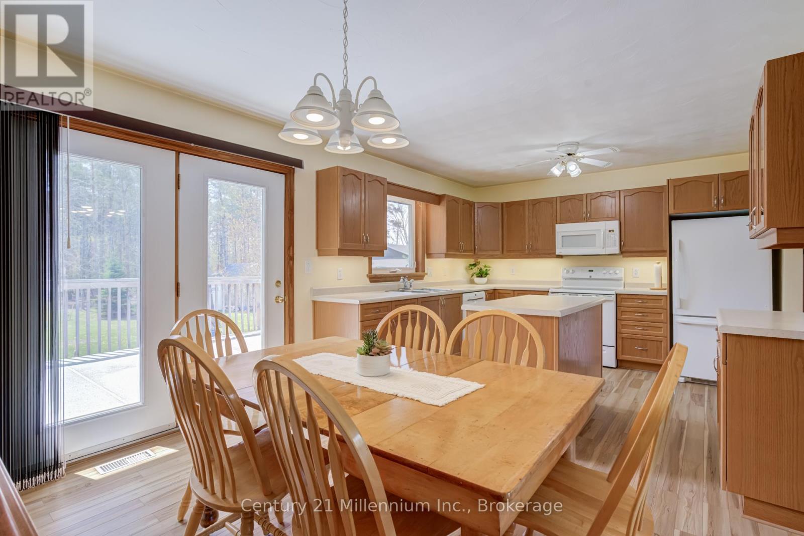 34 Pine Tree Drive, South Bruce Peninsula, Ontario  N0H 2T0 - Photo 13 - X13127196