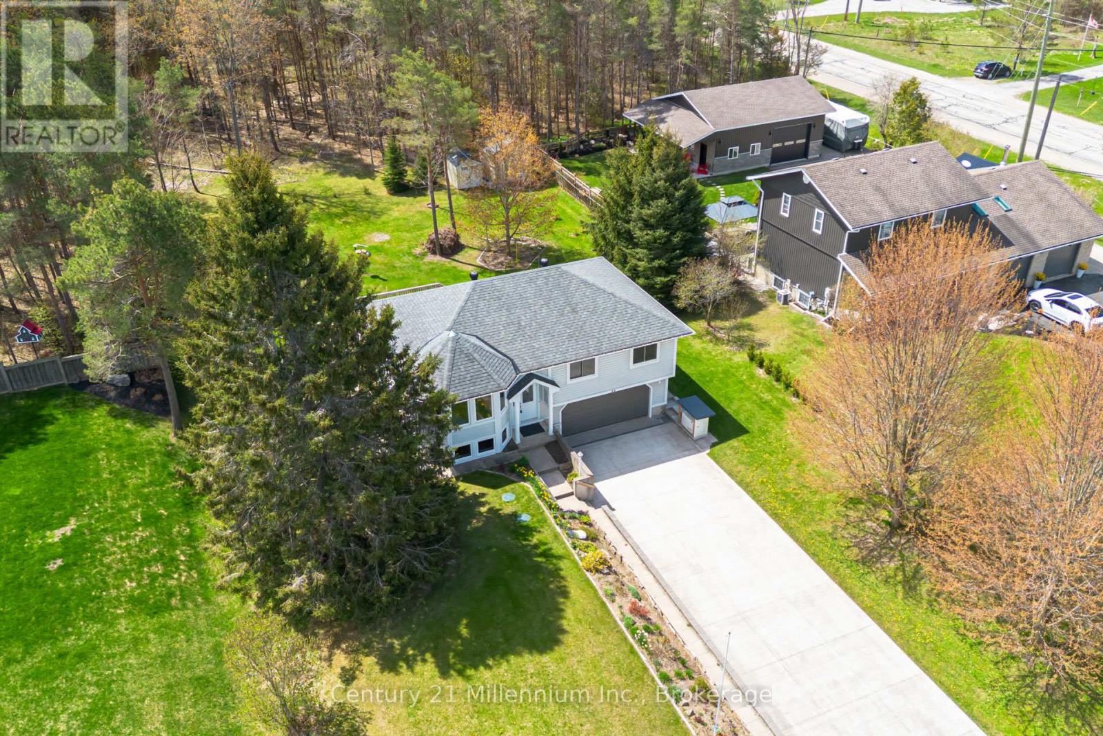 34 Pine Tree Drive, South Bruce Peninsula, Ontario  N0H 2T0 - Photo 5 - X13127196