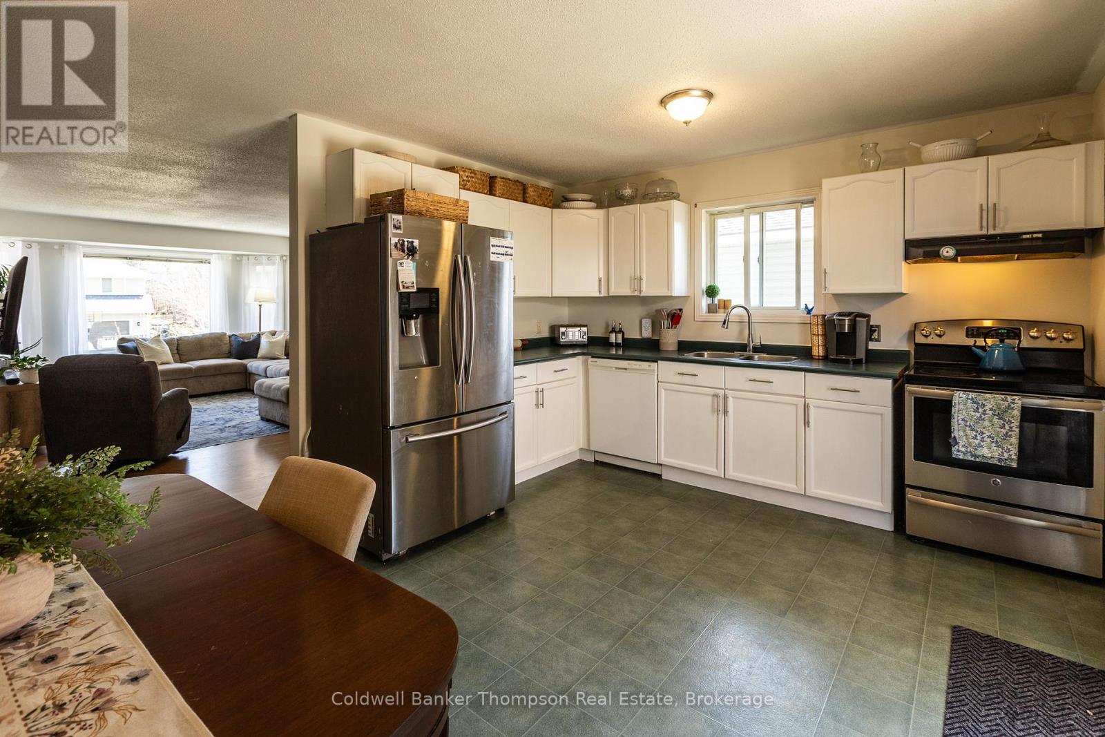 36 Southdale Drive, Huntsville, Ontario  P1H 1P7 - Photo 8 - X13127292