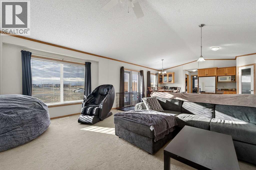 5004 Seasons Boulevard, Coaldale, Alberta  T1M 0C6 - Photo 3 - A2280239