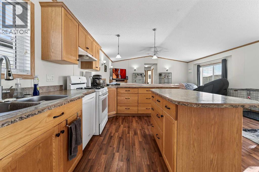 5004 Seasons Boulevard, Coaldale, Alberta  T1M 0C6 - Photo 10 - A2280239