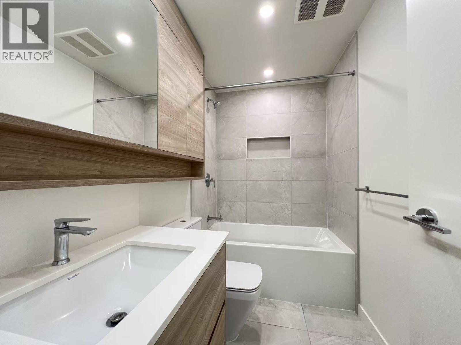 808 585 Austin Avenue, Coquitlam, British Columbia  V3K 0G6 - Photo 11 - R3123647