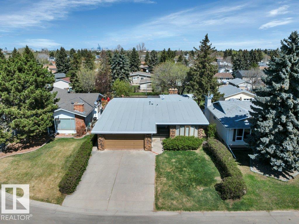 8808 41 AV NW, edmonton, Alberta