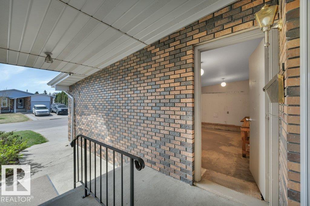 8808 41 Av Nw, Edmonton, Alberta  T6K 1G7 - Photo 39 - E4487603