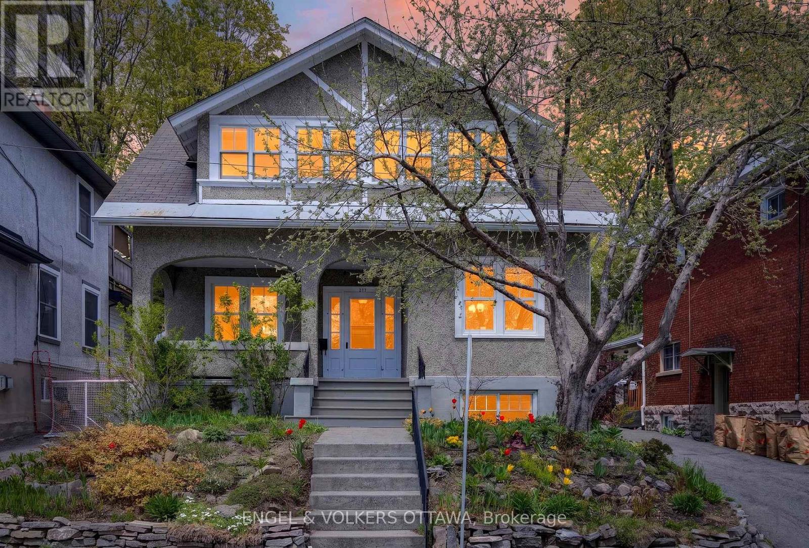 207 SUNNYSIDE AVENUE, Ottawa, Ontario