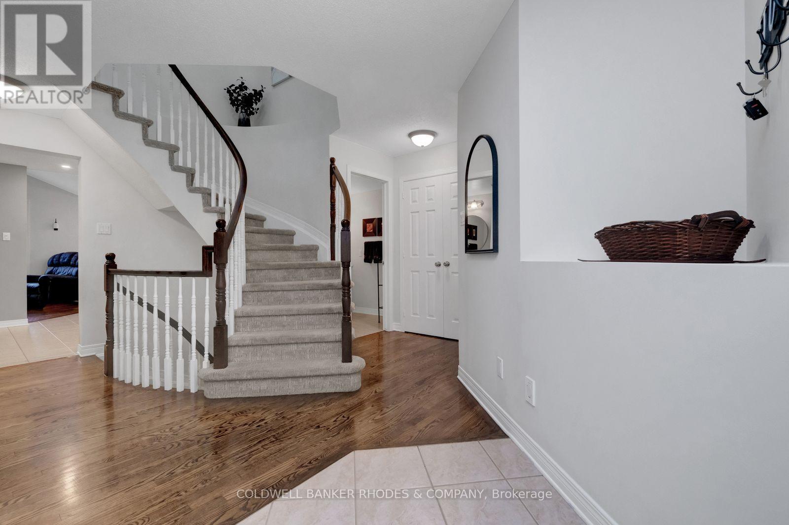 4611 Sugar Maple Drive, Ottawa, Ontario  K1V 1Y5 - Photo 3 - X13127314