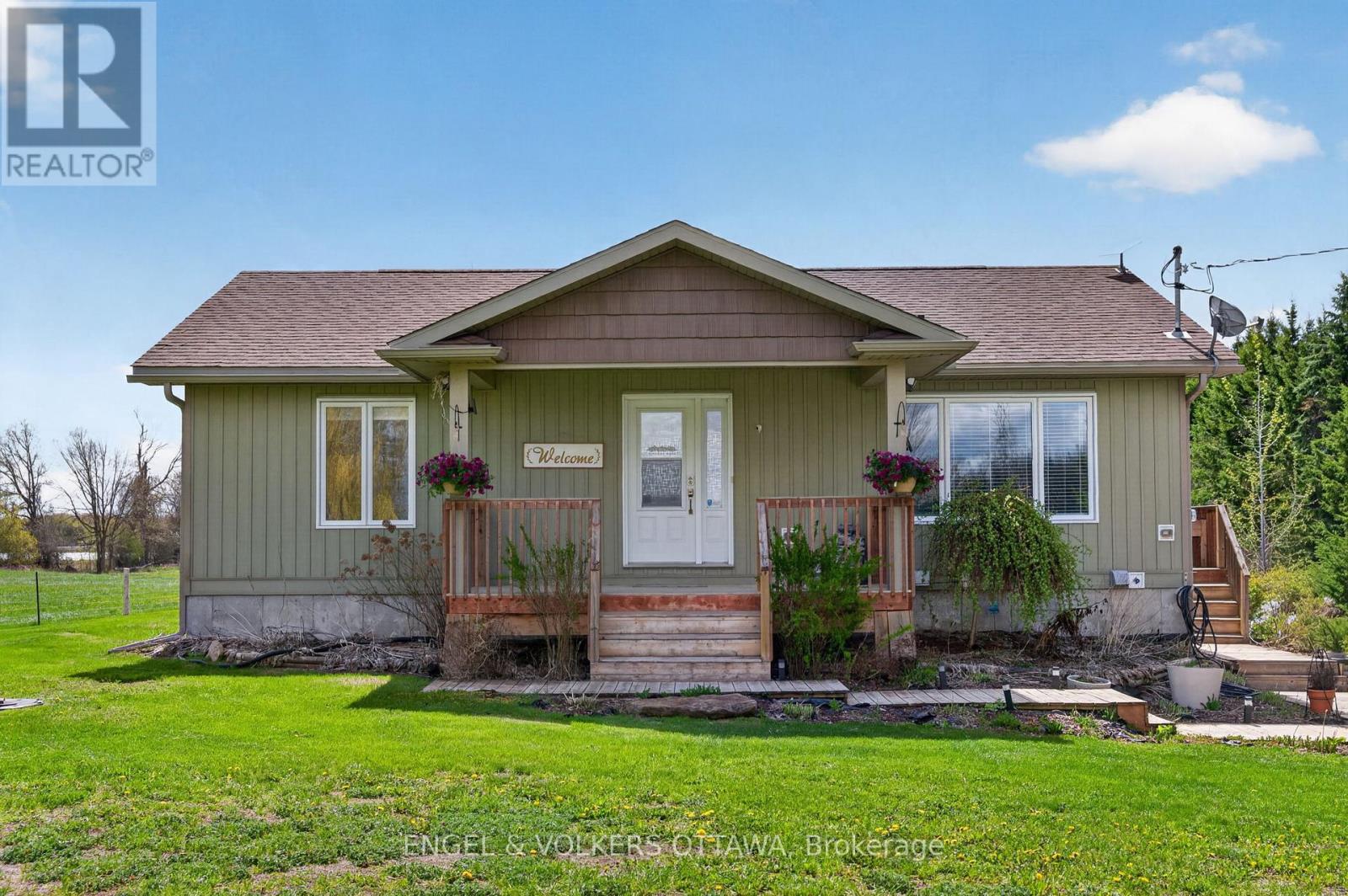 6042 DOBSON LANE, Ottawa, Ontario