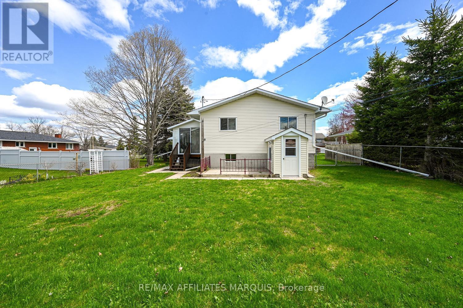 228 Brockville Street, Smiths Falls, Ontario  K7A 5C9 - Photo 45 - X12824872