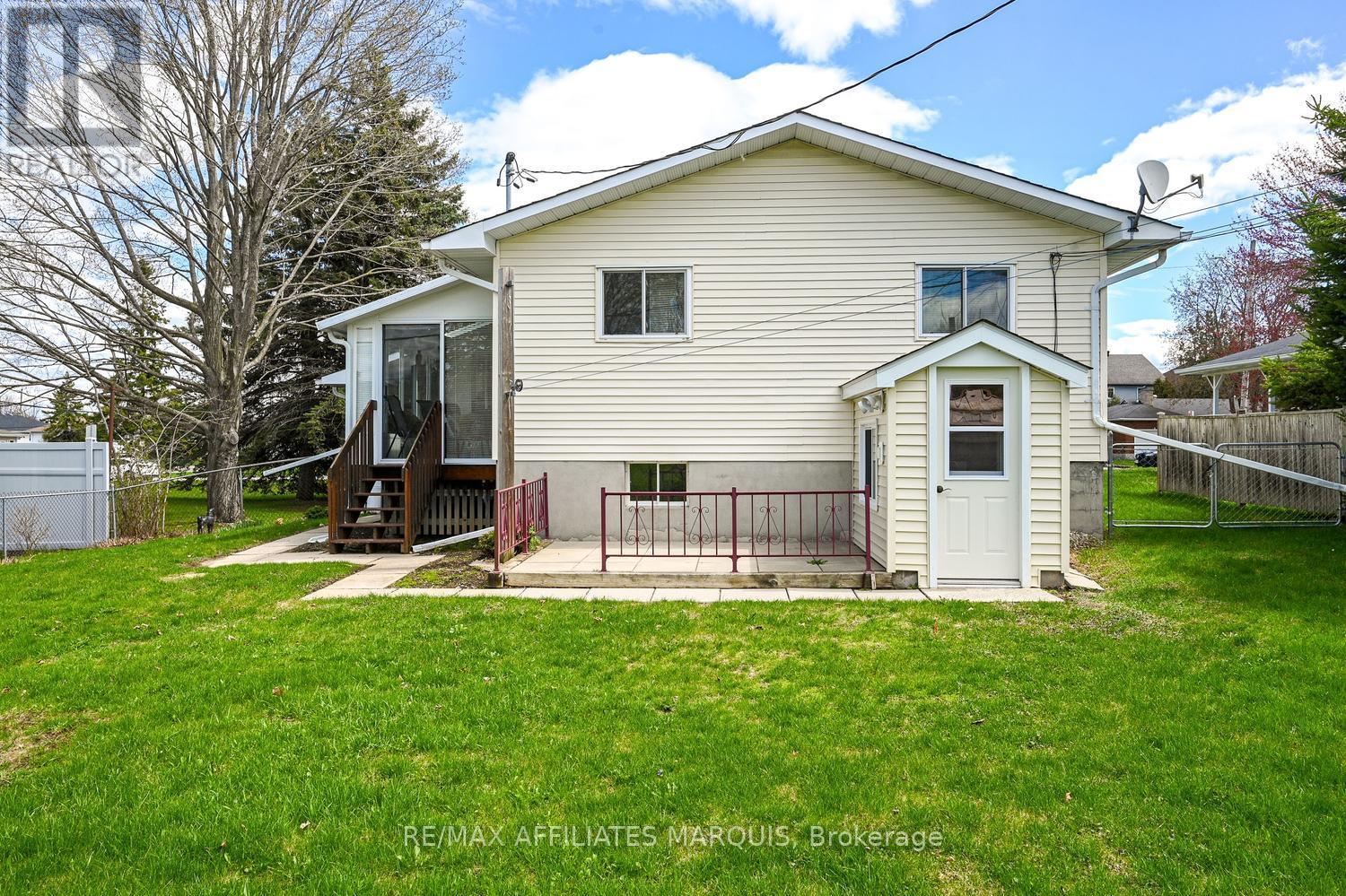 228 Brockville Street, Smiths Falls, Ontario  K7A 5C9 - Photo 46 - X12824872
