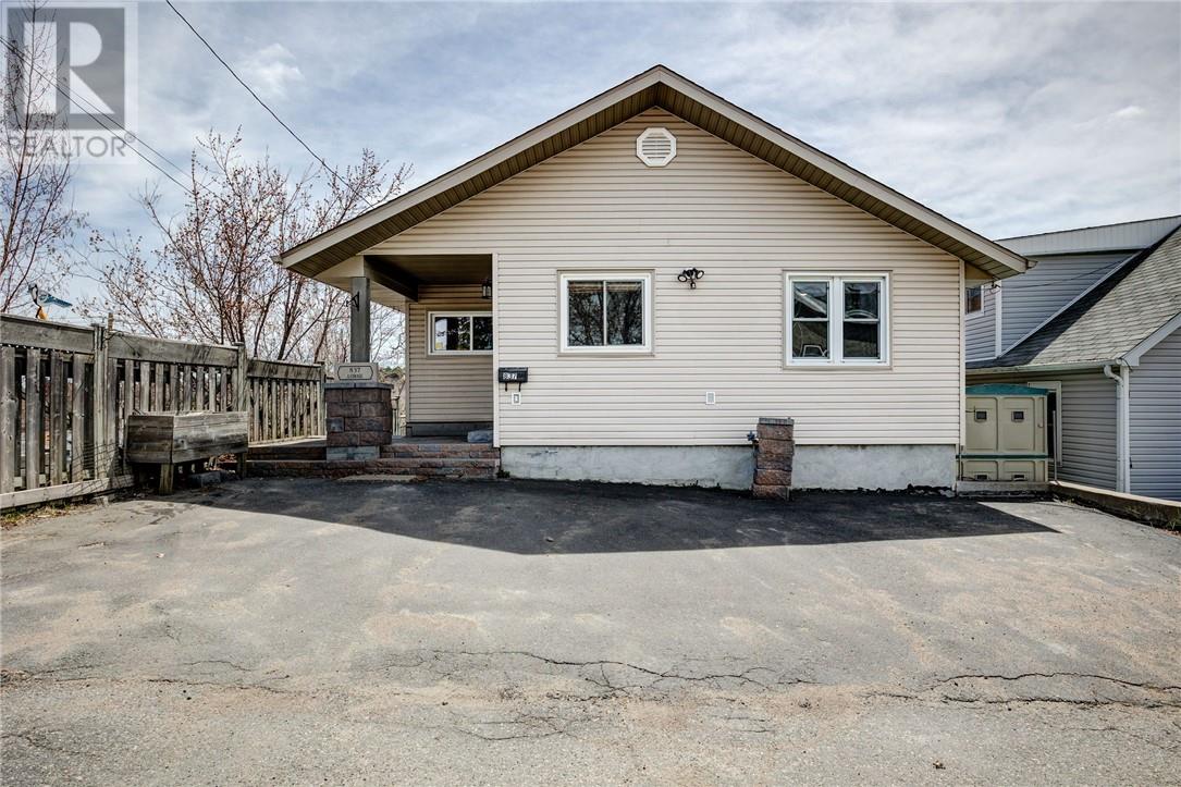 837 Lorne Street, Sudbury, Ontario  P3C 4R6 - Photo 1 - 2127746