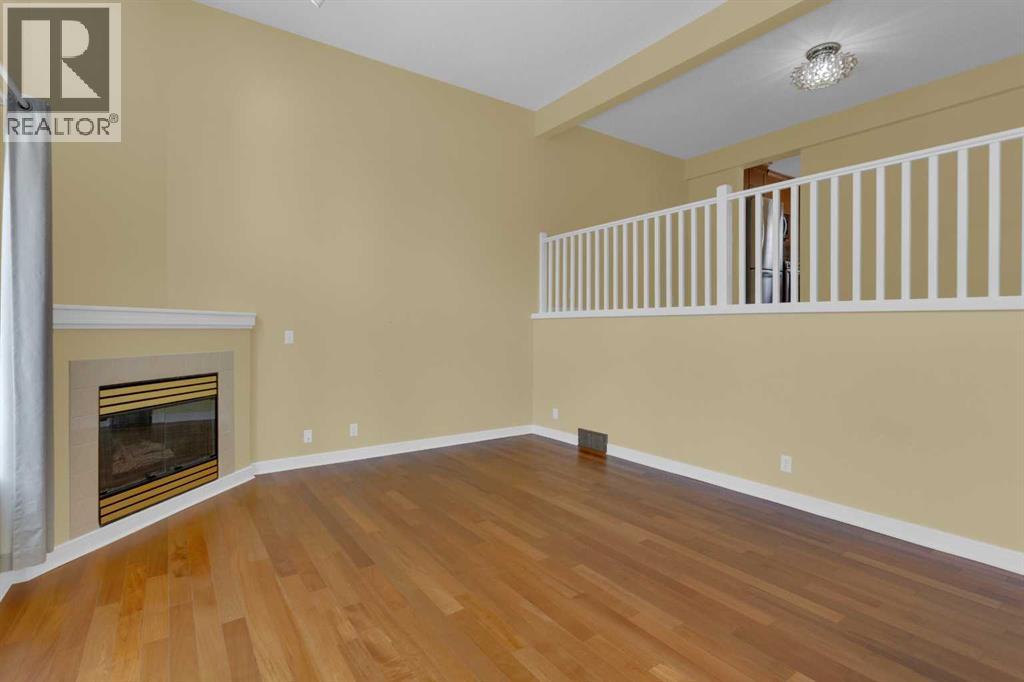 87 Candle Terrace SW, Calgary, Alberta  T2W 6G7 - Photo 4 - A2297042