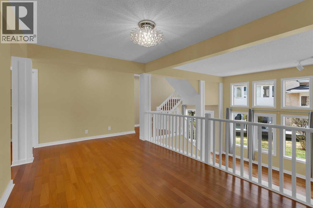 87 Candle Terrace SW, Calgary, Alberta  T2W 6G7 - Photo 6 - A2297042
