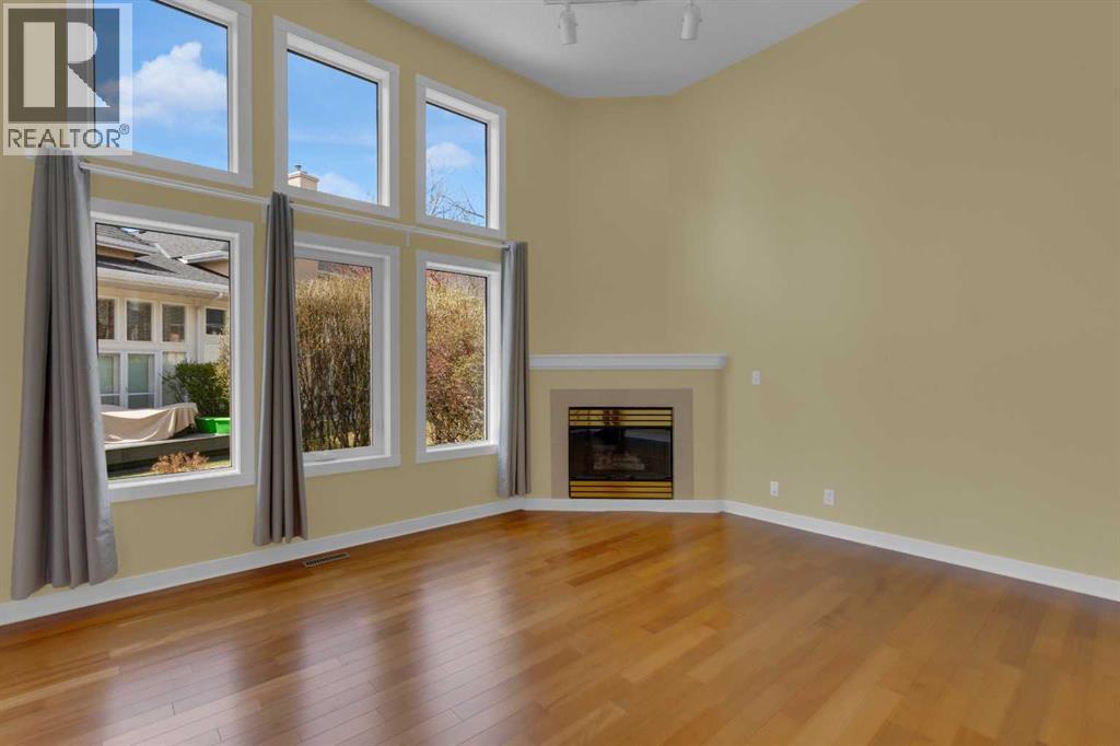 87 Candle Terrace SW, Calgary, Alberta  T2W 6G7 - Photo 3 - A2297042